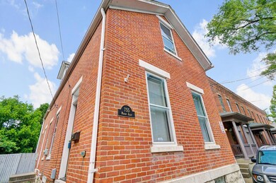 755 Macon Alley