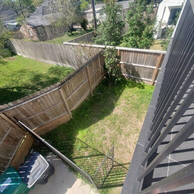 848 Fisher St unit A, Houston, TX 77018 - photo 4