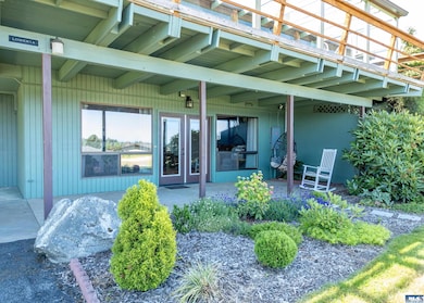 1301 S 3rd Ave #Lower-1a, Sequim, WA 98382 - photo 2