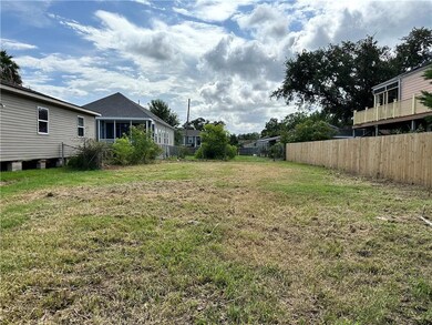 6017 Warrington Dr, New Orleans, LA 70122 - photo 7