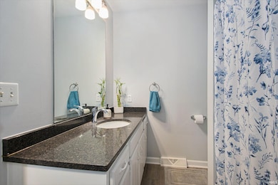 25578 Thornberry Ct, Elkhart, IN 46517 - photo 7