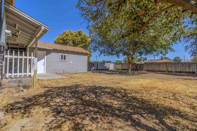 E Sequoia Ave. Tulare (20 of 32)