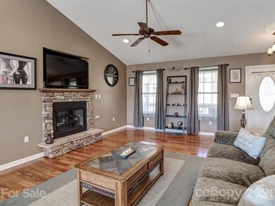 62 Lawson Ridge Rd, Leicester, NC 28748 - photo 7