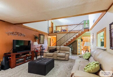 902 W Sugar Cane Dr, Weslaco, TX 78599 - photo 7