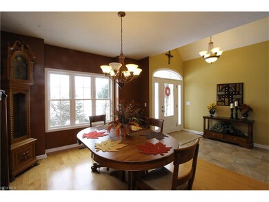 552 E Pioneer Trail, Aurora, OH 44202 - photo 4