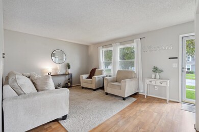 1226 Fleur Dr, Waterloo, IA 50701 - photo 3