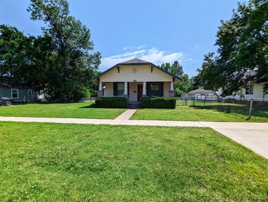 136 W Bryan Ave, Sapulpa, OK 74066 - photo 2
