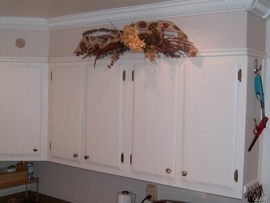 1532 Laurel Ln, Macungie, PA 18062 - photo 6