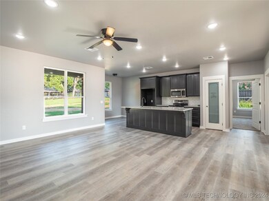 2008 Whipporwill Ave, McAlester, OK 74501 - photo 5