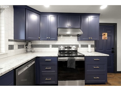 645 Riley Way, Harrisburg, OR 97446 - photo 6