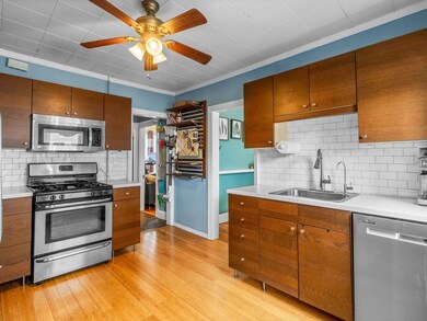 255-257 Beech St unit 257, Boston, MA 02131 - photo 6