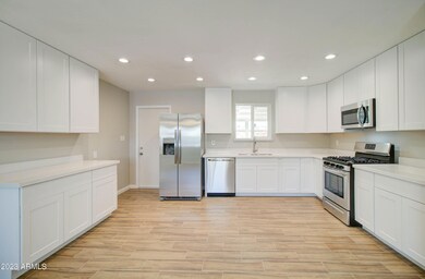 1347 W 15th St-15