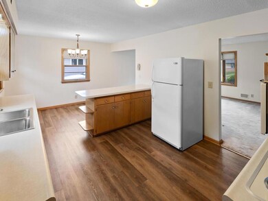 6812 Quail Ave N, Minneapolis, MN 55429 - photo 6