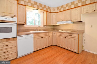 1207 Providence Rd, Towson, MD 21286 - photo 3