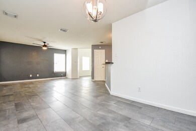 9287 Kingsflower Cir, Houston, TX 77075 - photo 4