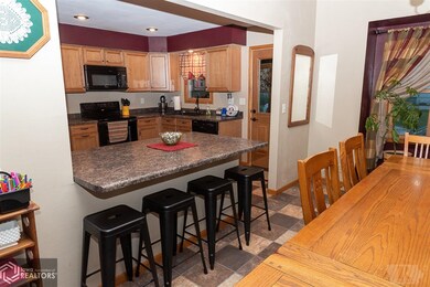 107 W 2nd St, Wayland, IA 52654 - photo 5