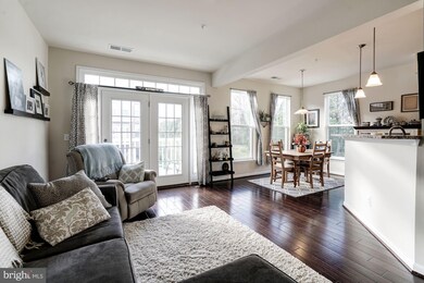 25200 Briargate Terrace, Chantilly, VA 20152 - photo 3