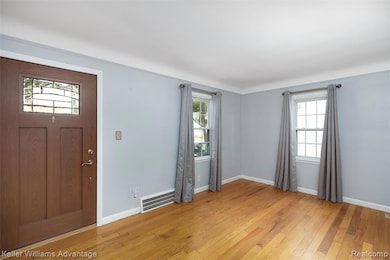 12773 Walnut St, Southgate, MI 48195 - photo 2