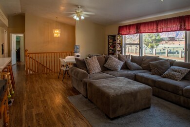 135 W 400 N, Ivins, UT 84738 - photo 7