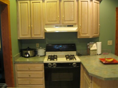 162 Tompkins St, Pittston, PA 18640 - photo 5