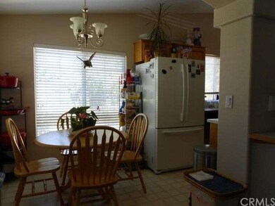 every day eating area. 