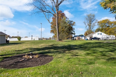 5838 Harter Home Dr, Akron, OH 44319 - photo 2