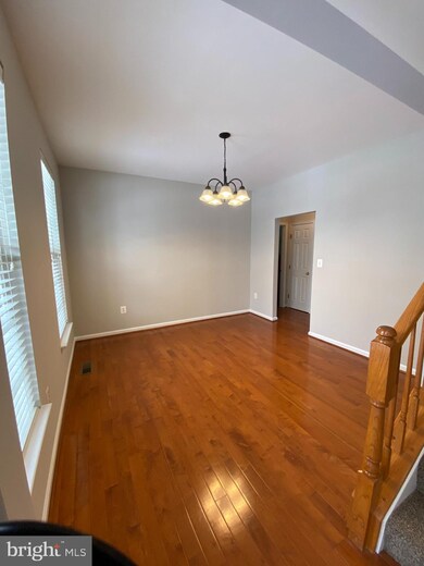 35771 Chapel Hill Ct, Round Hill, VA 20141 - photo 3