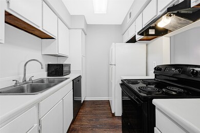 8515 Hearth Dr unit 36, Houston, TX 77054 - photo 7