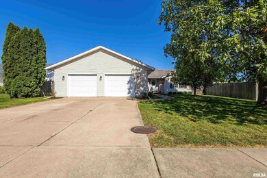 3824 W 46th St, Davenport, IA 52806 - photo 2