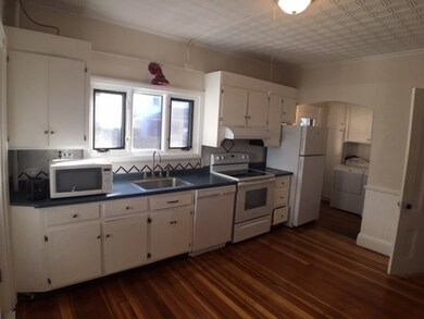 34 Laurel St, Holyoke, MA 01040 - photo 4