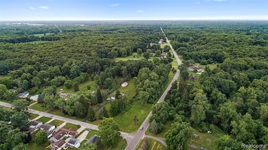 39357 Wade Rd, Romulus, MI 48174 - photo 2