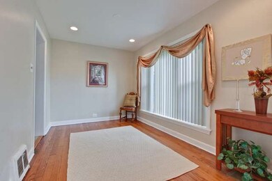 unlisted-address, Westchester, IL 60154 - photo 5