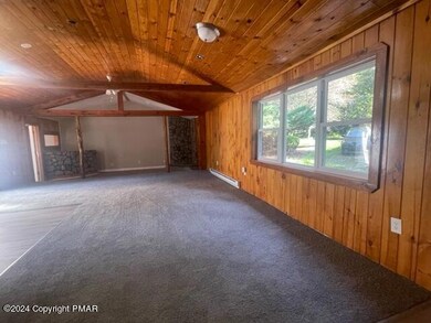 8114 Flint Dr, Pocono Lake, PA 18347 - photo 4