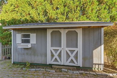 22 Cole St, Jamestown, RI 02835 - photo 7