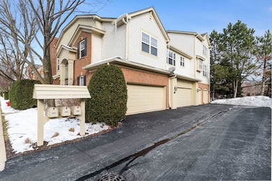 475 S Commons Ct unit S, Deerfield, IL 60015 - photo 2