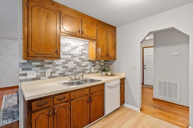 2124 Lee St, Clayton, NC 27520 - photo 5