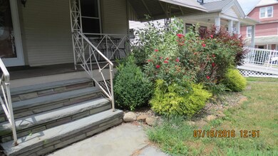 114 S Apple St, Dunmore, PA 18512 - photo 6