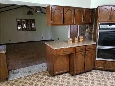 321 Riverside Dr, El Paso, TX 79915 - photo 5