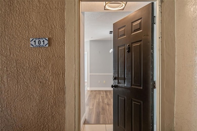 5542 Metrowest Blvd unit 10, Orlando, FL 32811 - photo 6