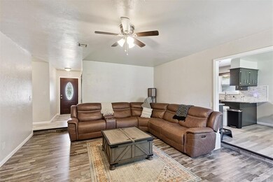 1910 E Chandler Dr, Shawnee, OK 74801 - photo 5