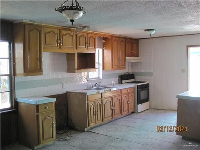 3715 Mile 10 N, Mercedes, TX 78570 - photo 4