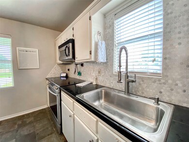 7527 County Road 669b unit 669B, Alvin, TX 77511 - photo 7