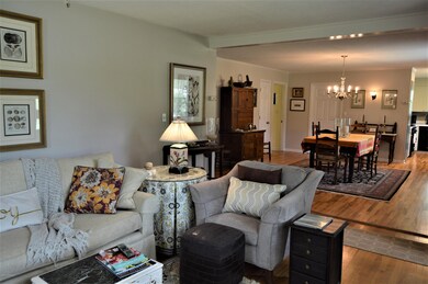 320 S Bennett St, Burgaw, NC 28425 - photo 7