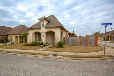 100 Brookview-0181