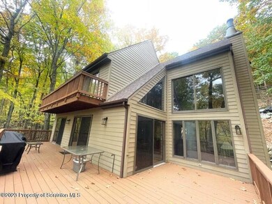 114 N Iroquois Cir, Hazleton, PA 18202 - photo 4