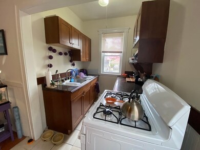 125 Irving St unit 1R, Everett, MA 02149 - photo 2