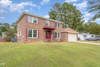 213 Rivenoak Dr, Fayetteville, NC 28303 - photo 3