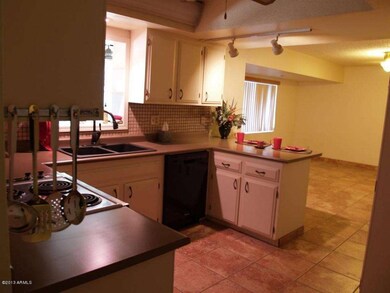 15201 N 23rd 015