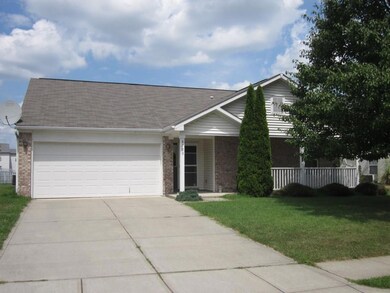 8100 Melbourne Ln, Avon, IN 46123 - photo 2