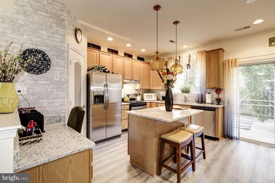 13127 Park Crescent Cir, Herndon, VA 20171 - photo 3